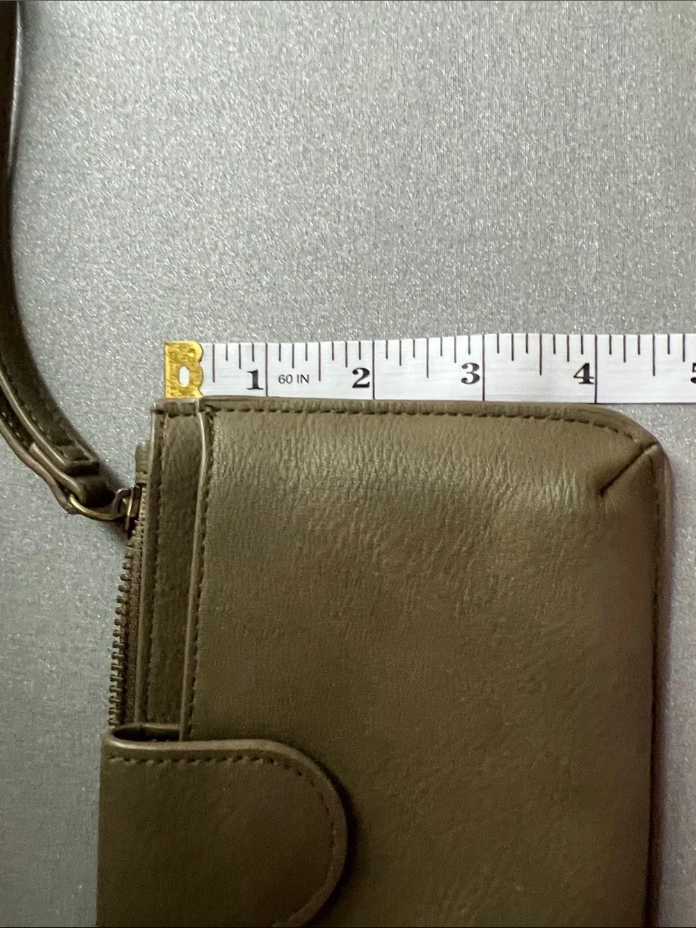 Universal Thread | Women's Olive Green Wristlet Wallet - Leather Look 7” x 4.5”